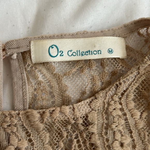 Lace top - Picture 2 of 2